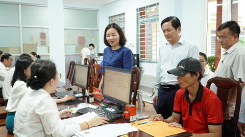 Đoàn lãnh đạo Tỉnh kiểm tra vận hành phường Đông Hòa