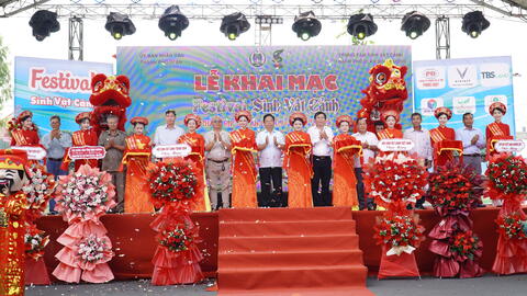 Festival Sinh vật cảnh thành phố Dĩ An lần II/2025 khai mạc với 100 gian hàng