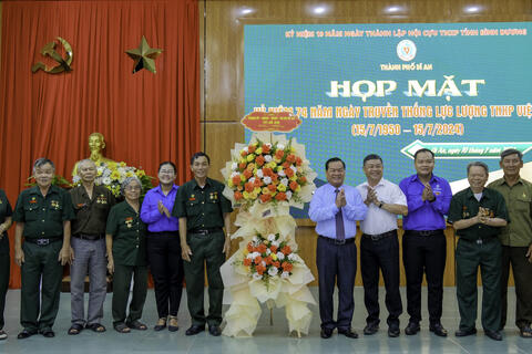 Họp mặt kỷ niệm 74 năm ngày Truyền thống lực lượng Thanh niên xung phong Việt Nam