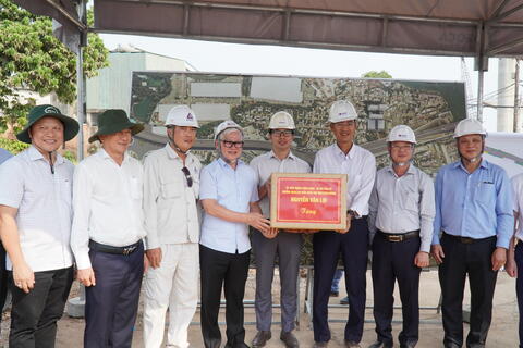 Bí thư Tỉnh ủy kiểm tra dự án đường Vành Đai 3 qua địa bàn thành phố Dĩ An