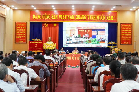 Hội nghị trực tuyến quán triệt, tuyên truyền các văn bản chỉ đạo mới của Trung ương và của tỉnh