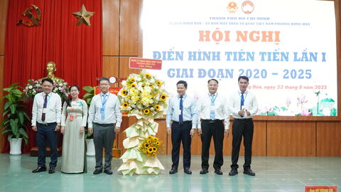 Phường Đông Hòa: Tuyên dương 86 điển hình tiên tiến giai đoạn 2020-2025