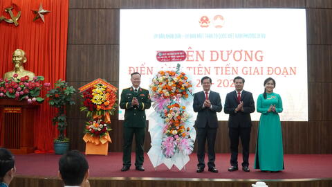 Họp mặt kỷ niệm 80 năm Cách mạng tháng Tám thành công và Quốc khánh 2/9