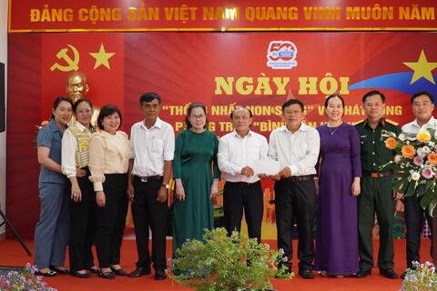 Khu phố Đông Tác phường Tân Đông Hiệp tổ chức ngày hội “ Thống nhất non sông”
