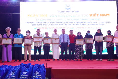 Rộn ràng Ngày hội Văn hóa các dân tộc Việt Nam tại thành phố Dĩ An năm 2025