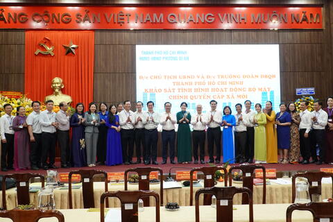 Chủ tịch UBND TP Hồ Chí Minh khảo sát tình hình hoạt động của bộ máy chính quyền cấp xã mới