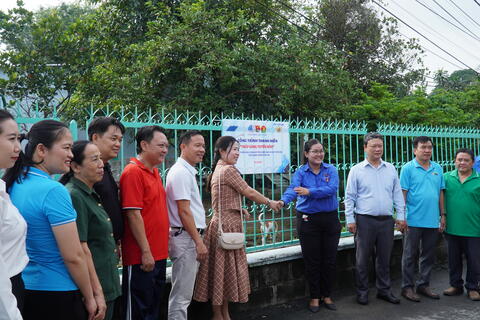 Phường Đông Hòa: ra mắt công trình thanh niên “Thắp sáng tuyến hẻm KP Tây B”